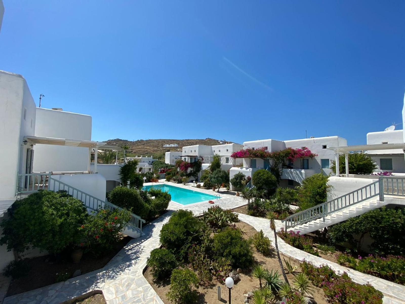 Mykonian Style W Shared Pool Houses & Nighttime Security Guard Ornos  Bagian luar foto